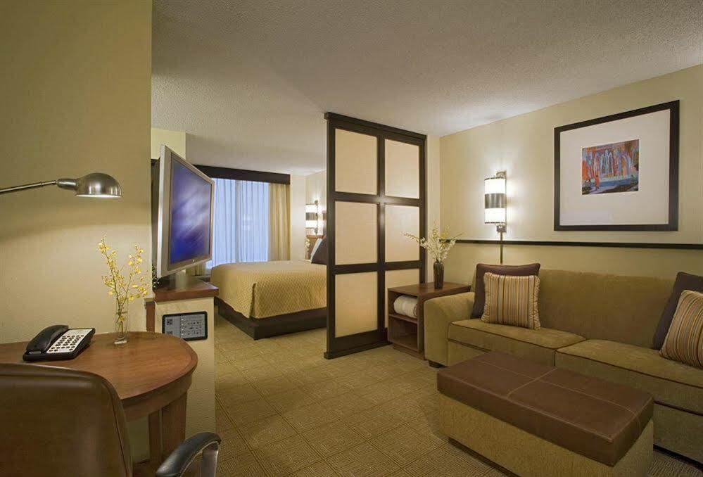 Hyatt Place Baltimore Оуингс Милс Екстериор снимка